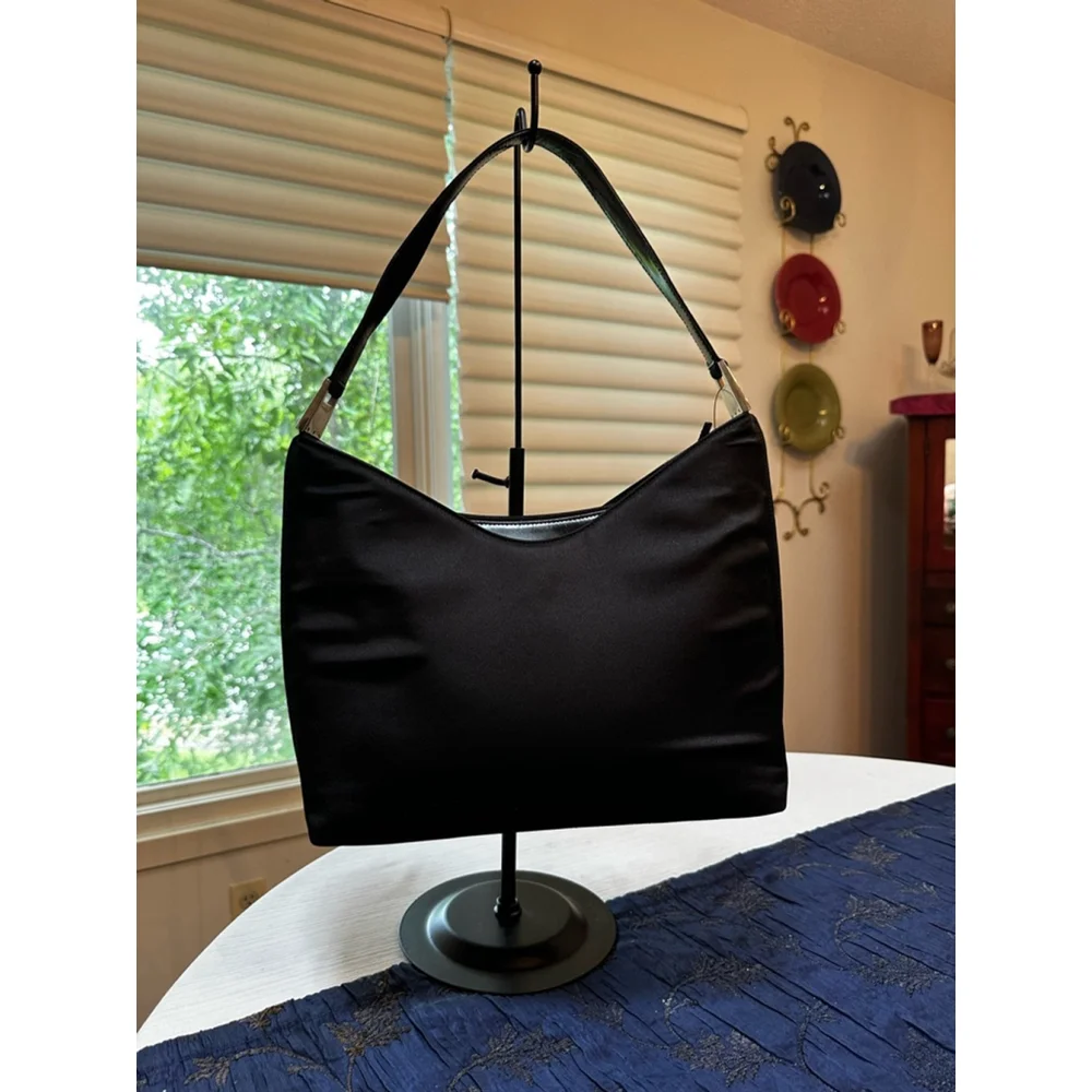 Gucci Black Padded Satin & Patent Leather Shoulder Bag - Picture 2 of 14